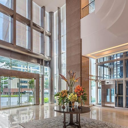 Discovery Primea San Pedro Makati Exterior foto Lobby
