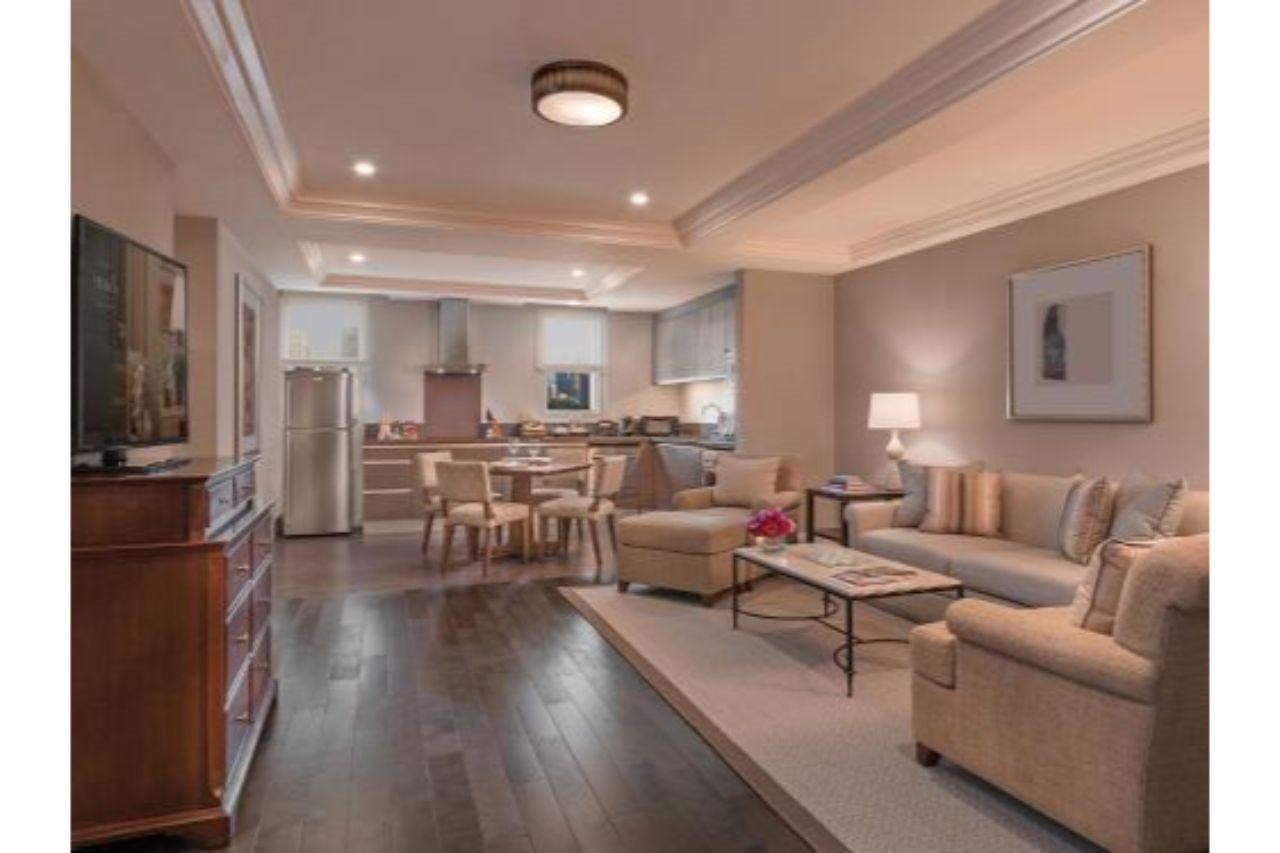 Discovery Primea San Pedro Makati Exterior foto A typical apartment at The Ritz-Carlton, Boston