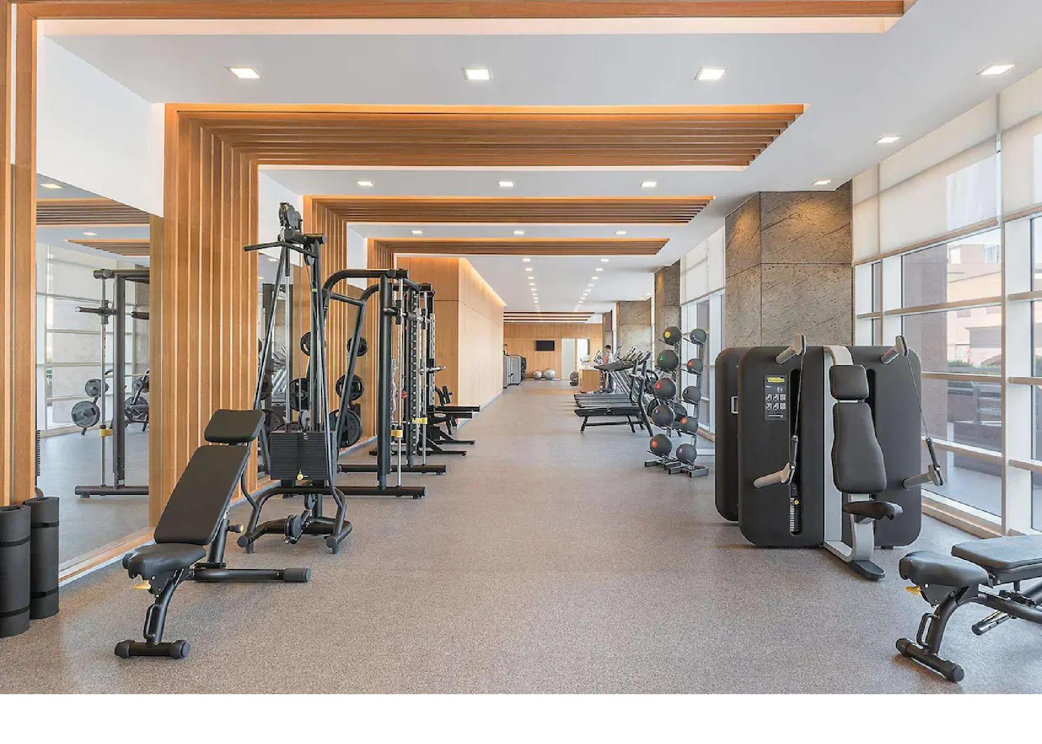 Discovery Primea San Pedro Makati Exterior foto The gym at the hotel