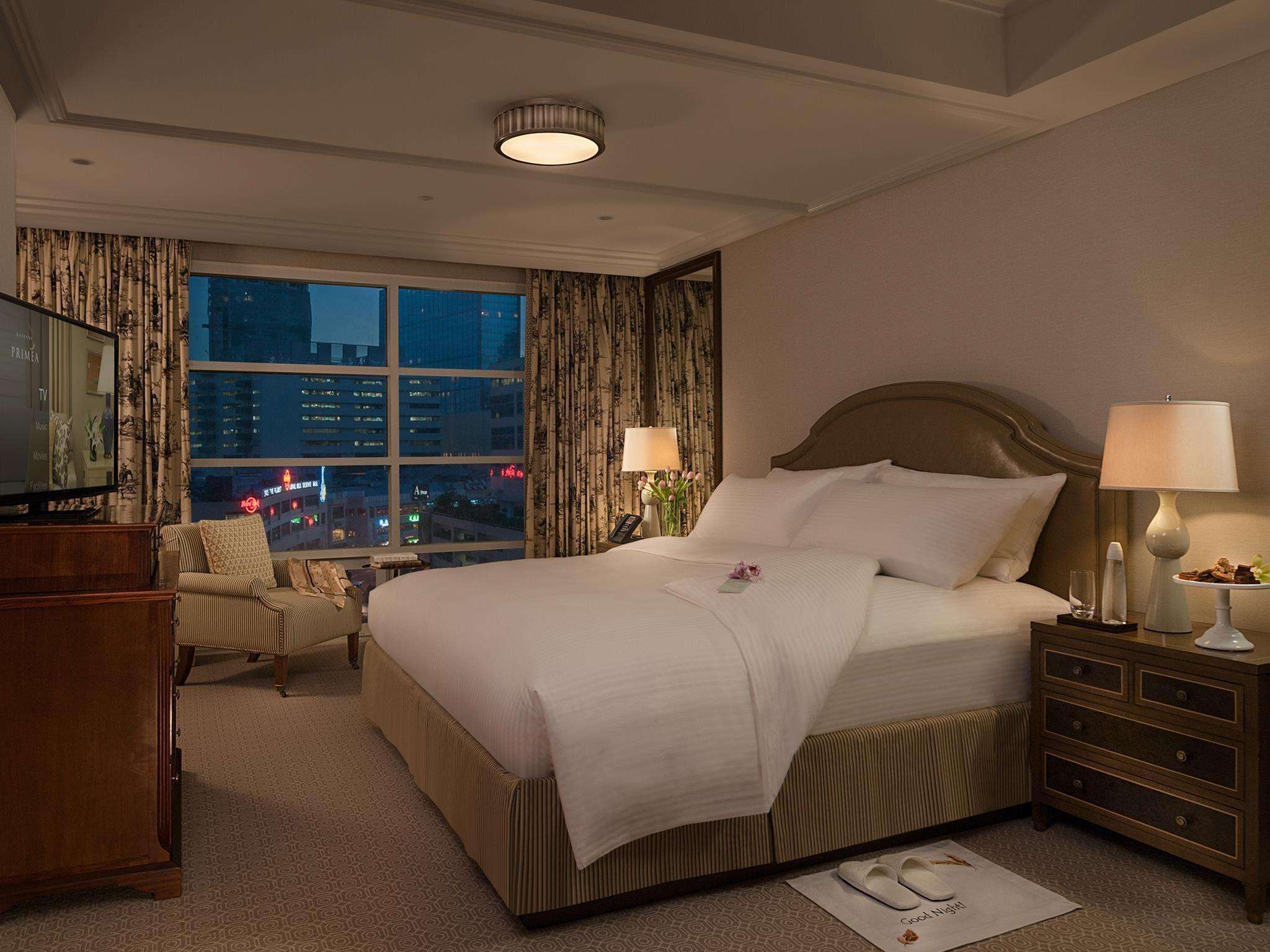 Discovery Primea San Pedro Makati Exterior foto A bedroom at the Mandarin Oriental, New York