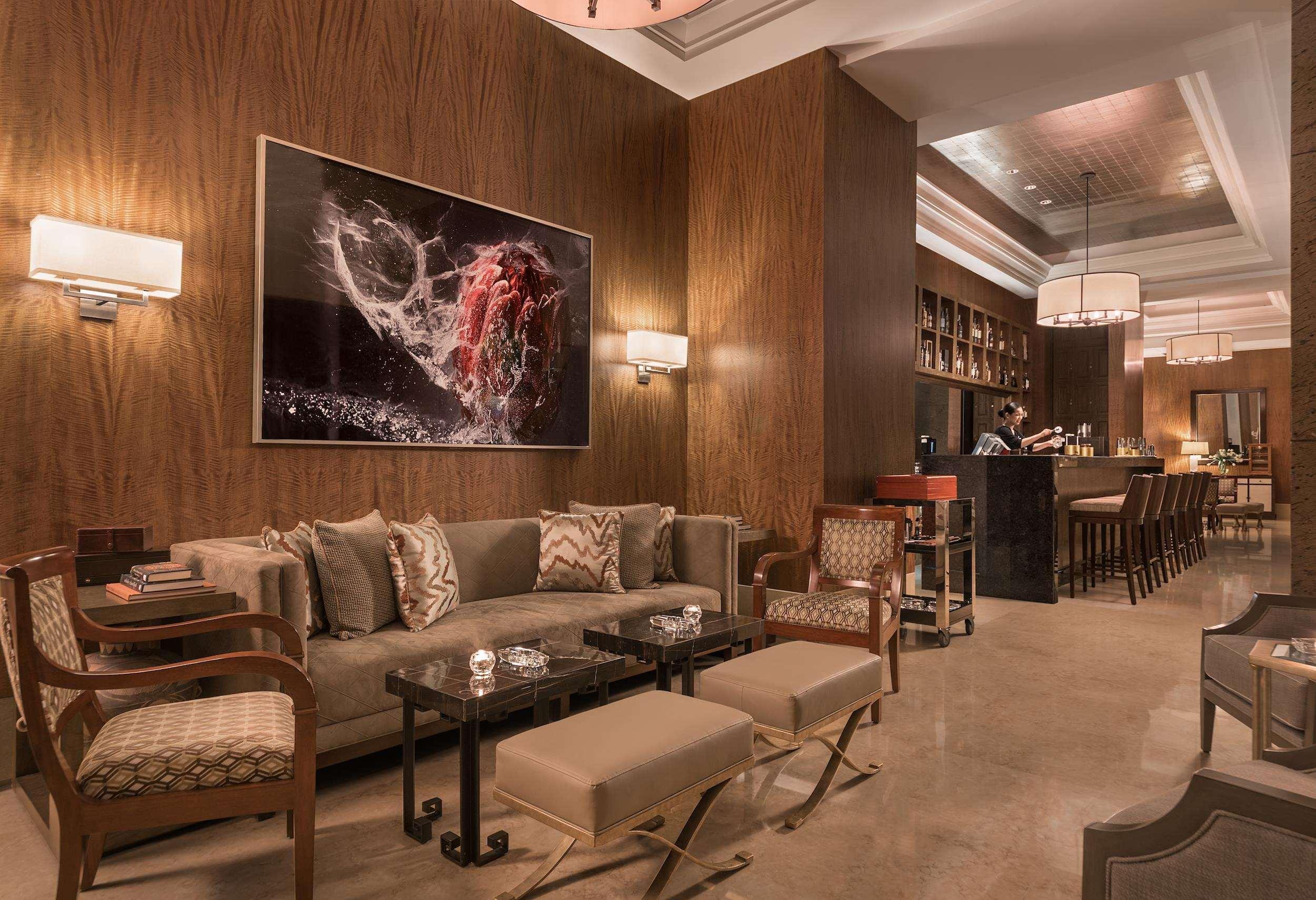 Discovery Primea San Pedro Makati Exterior foto The Lounge at the Four Seasons Hotel, Mumbai