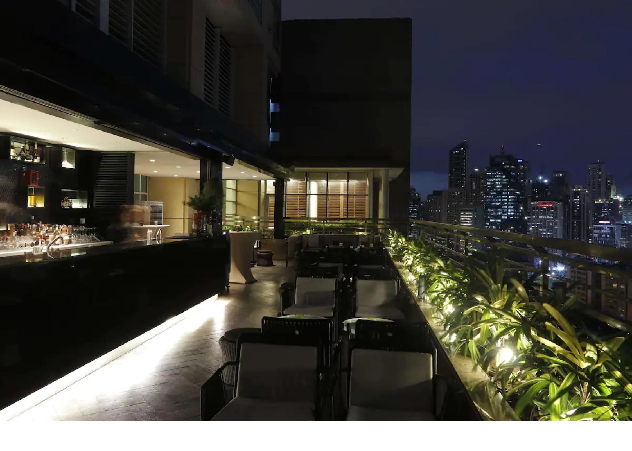 Discovery Primea San Pedro Makati Exterior foto The Bar