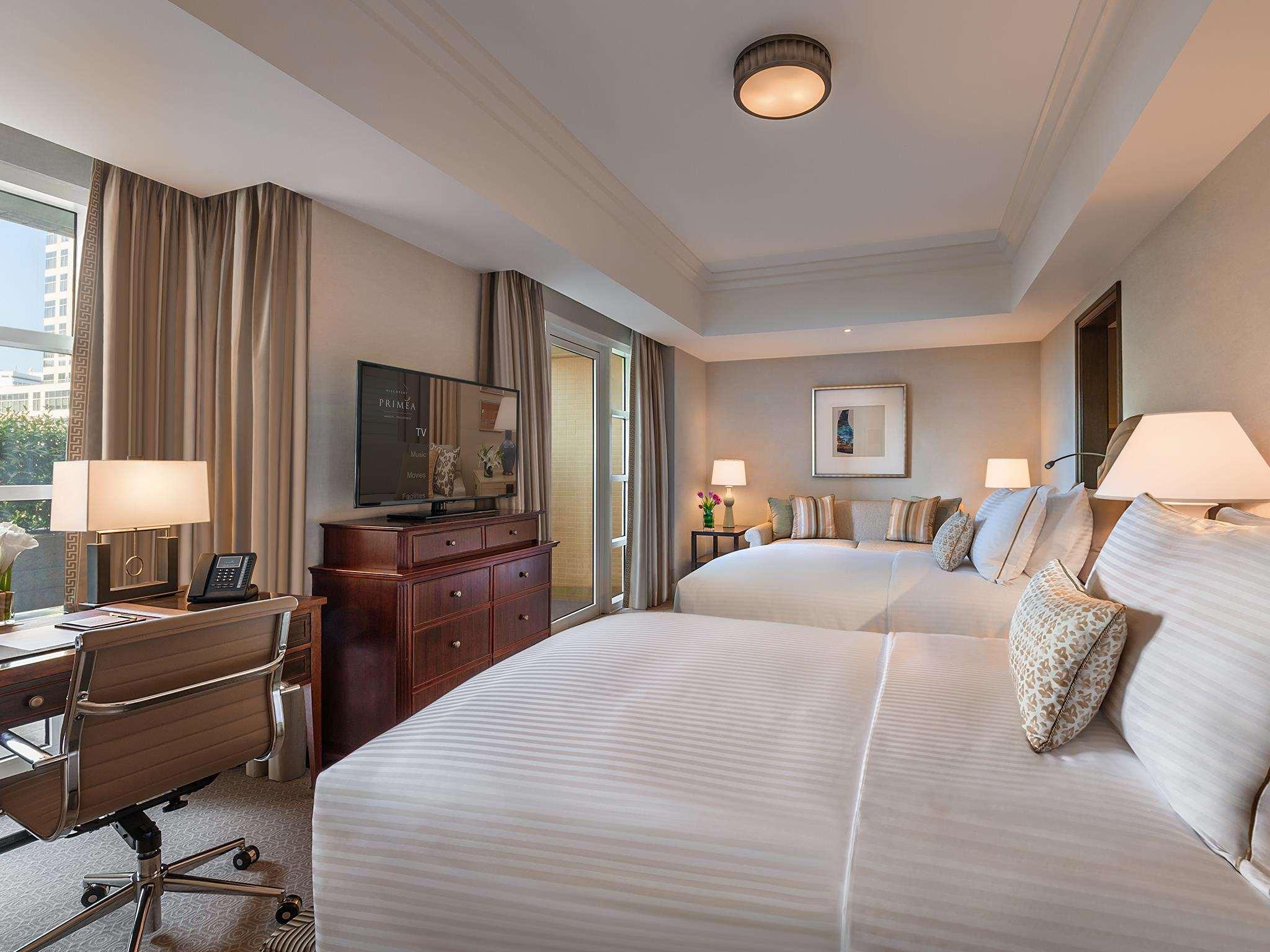 Discovery Primea San Pedro Makati Exterior foto Deluxe Room
